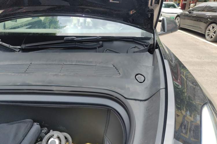 Used Tesla Model Y 2024 Rear-Wheel-Drive Version Engine Bay Left