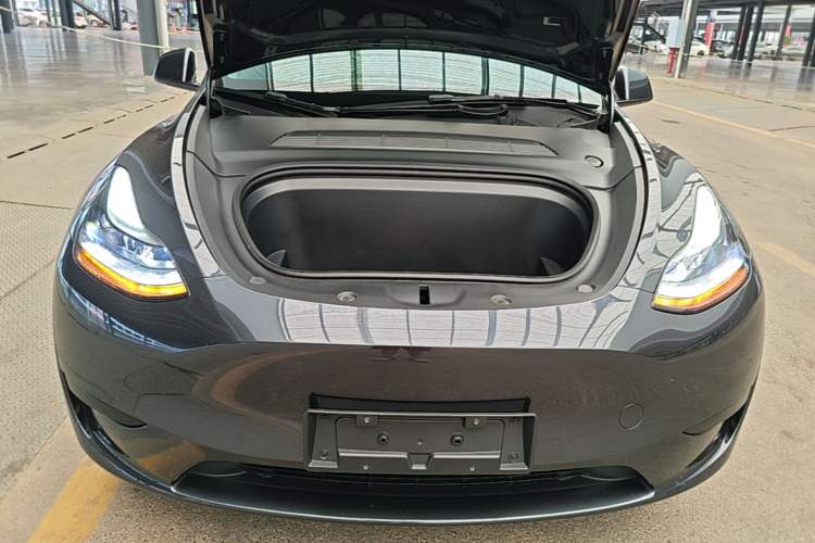 Used Tesla Model Y 2024 Rear-Wheel-Drive Version Engine Bay