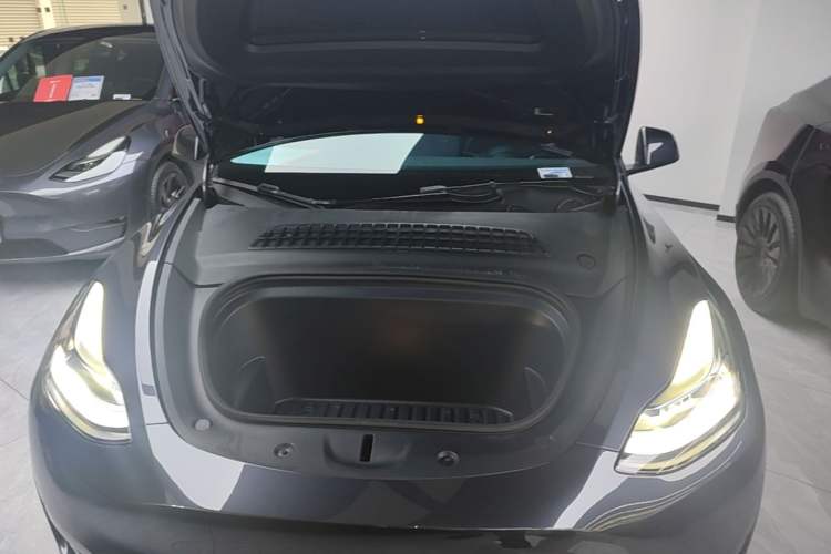 Used Tesla Model Y 2024 Rear-Wheel-Drive Version Engine Bay