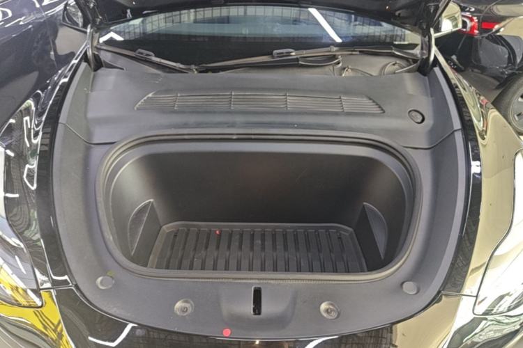 Used Tesla Model Y 2024 Rear-Wheel-Drive Version Engine Bay