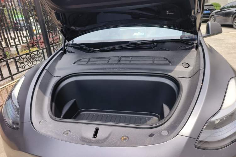 Used Tesla Model Y 2024 Rear-Wheel-Drive Version Engine Bay