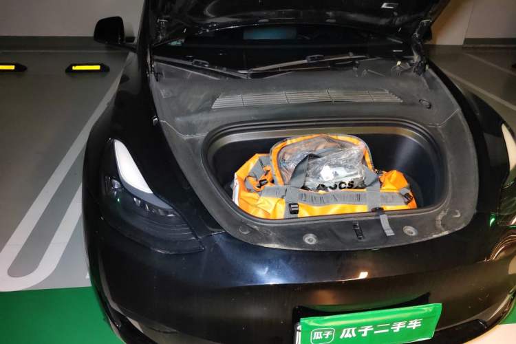 Used Tesla Model Y 2024 Rear-Wheel-Drive Version Engine Bay Right