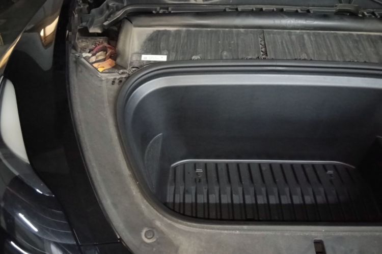 Used Tesla Model Y 2024 Rear-Wheel-Drive Version Engine Bay Right