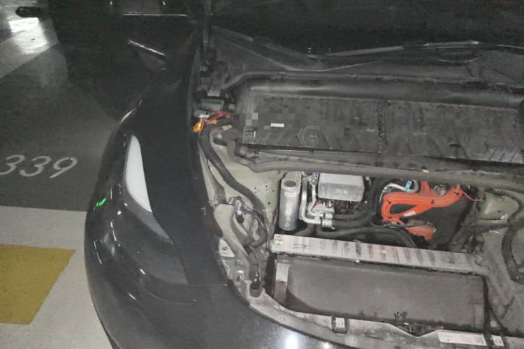 Used Tesla Model Y 2024 Rear-Wheel-Drive Version Engine Bay Right