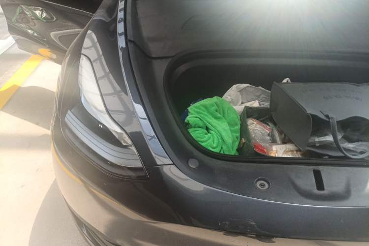 Used Tesla Model Y 2024 Rear-Wheel-Drive Version Engine Bay Right