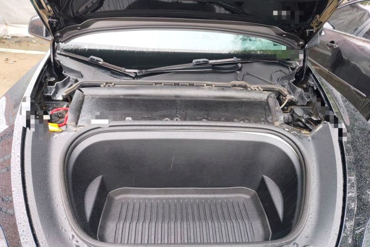 Used Tesla Model Y 2024 Rear-Wheel-Drive Version Engine Bay