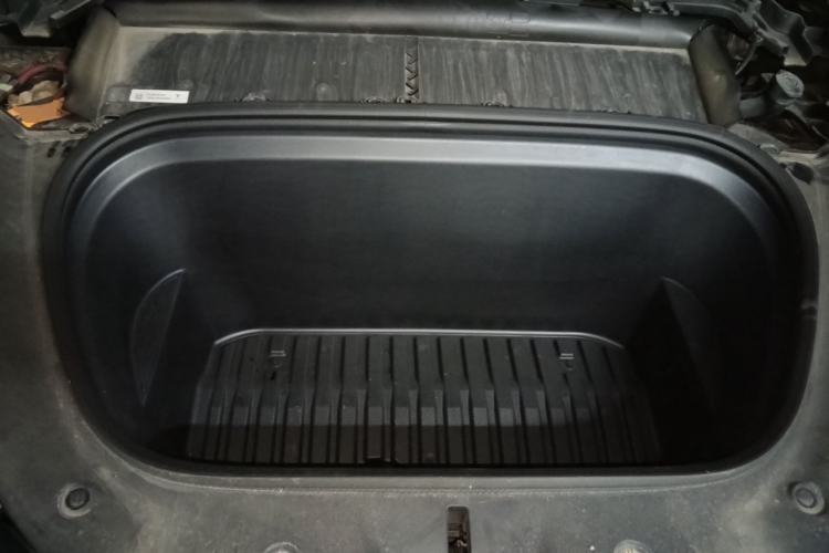 Used Tesla Model Y 2024 Rear-Wheel-Drive Version Engine Bay