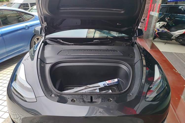 Used Tesla Model Y 2024 Rear-Wheel-Drive Version Engine Bay