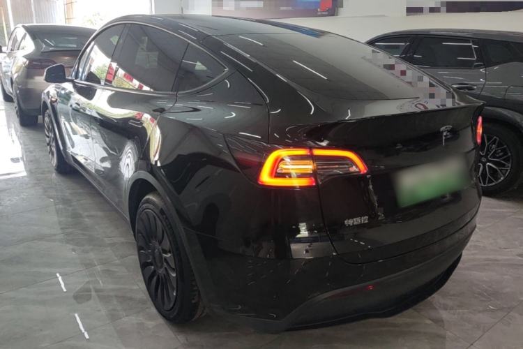 Used Tesla Model Y 2024 Rear-Wheel-Drive Version Exterior 2