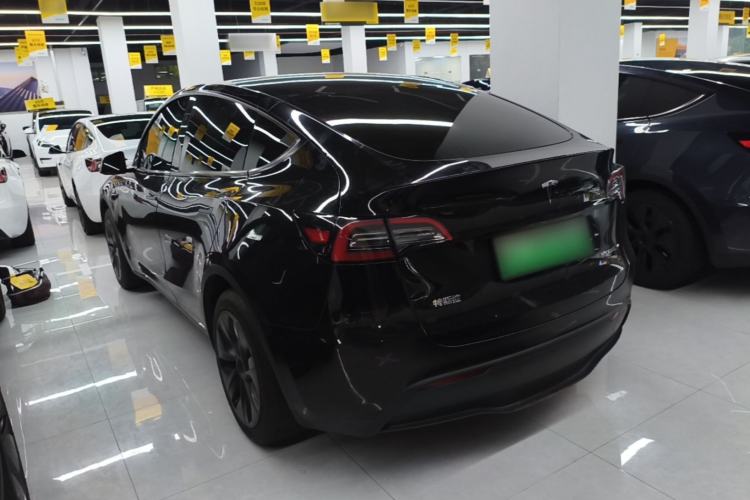 Used Tesla Model Y 2024 Rear-Wheel-Drive Version Exterior 2
