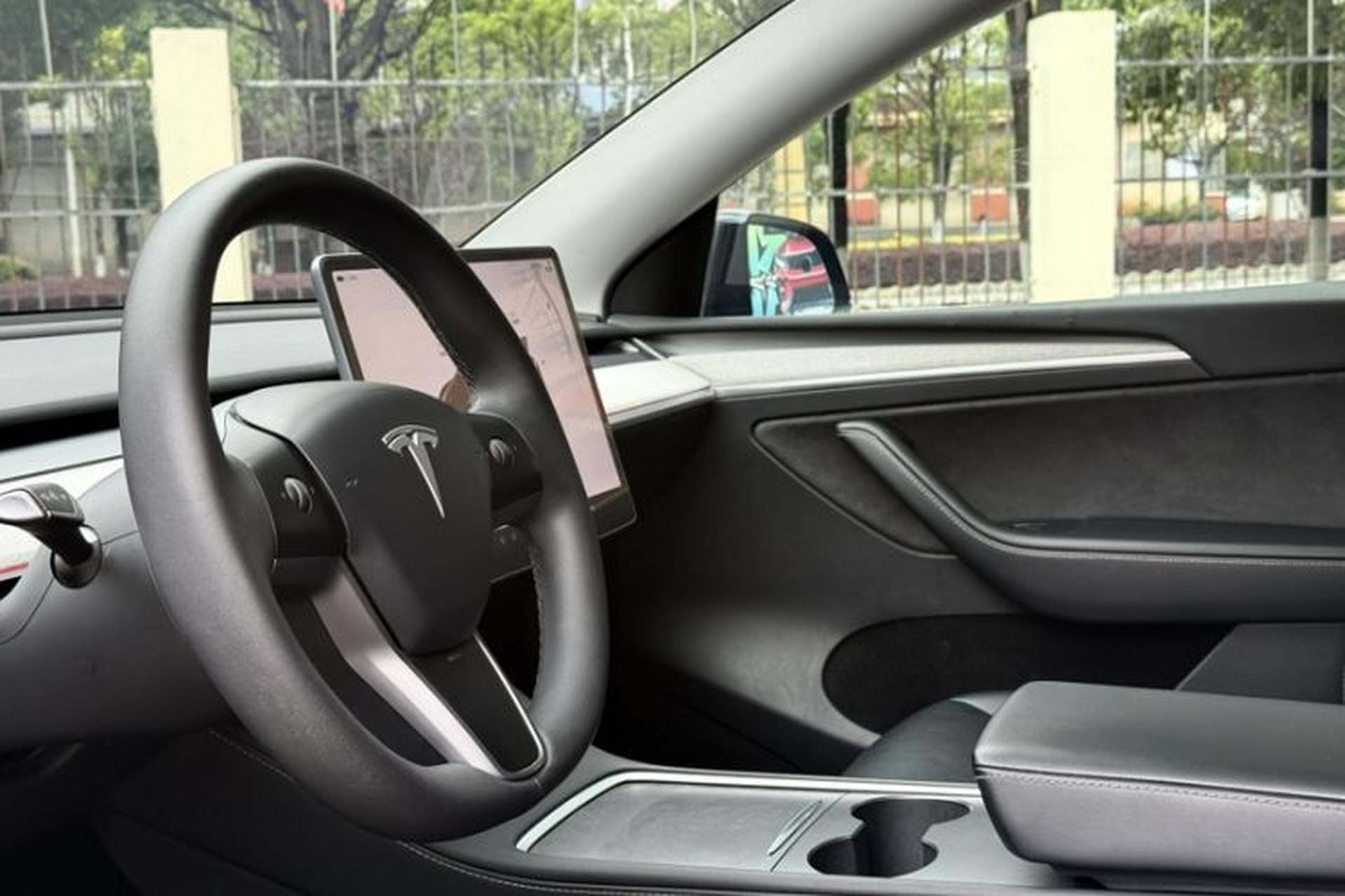 Used Tesla Model Y 2024 Rear-Wheel-Drive Version Exterior 3
