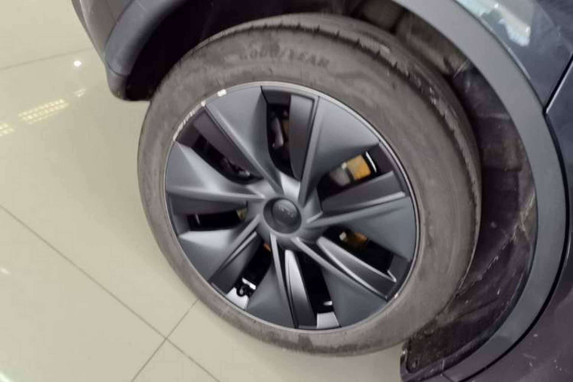 Used Tesla Model Y 2024 Rear-Wheel-Drive Version Exterior 5