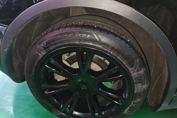 Used Tesla Model Y 2024 Rear-Wheel-Drive Version Exterior 5