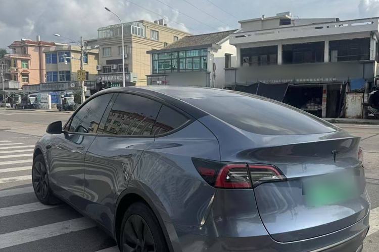 Used Tesla Model Y 2024 Rear-Wheel-Drive Version Exterior 8