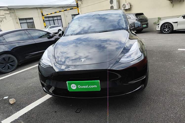Used Tesla Model Y 2024 Long-Range All-Wheel-Drive Version Front
