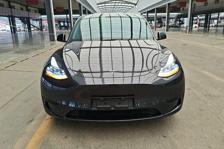 Used Tesla Model Y 2024 Rear-Wheel-Drive Version Front
