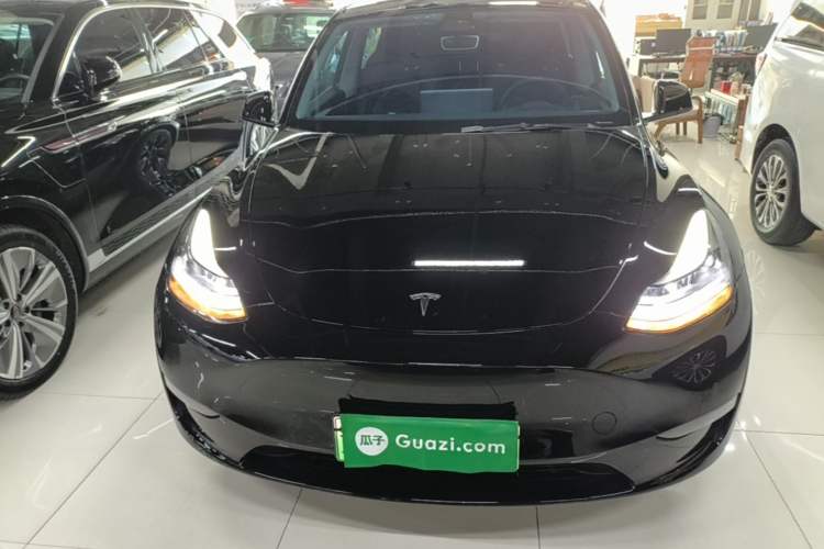 Used Tesla Model Y 2024 Long-Range All-Wheel-Drive Version Front