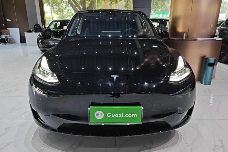 Used Tesla Model Y 2024 Rear-Wheel-Drive Version Front
