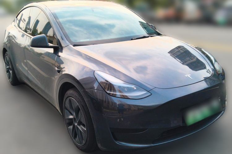 Used Tesla Model Y 2024 Rear-Wheel-Drive Version Front Right 45 Deg