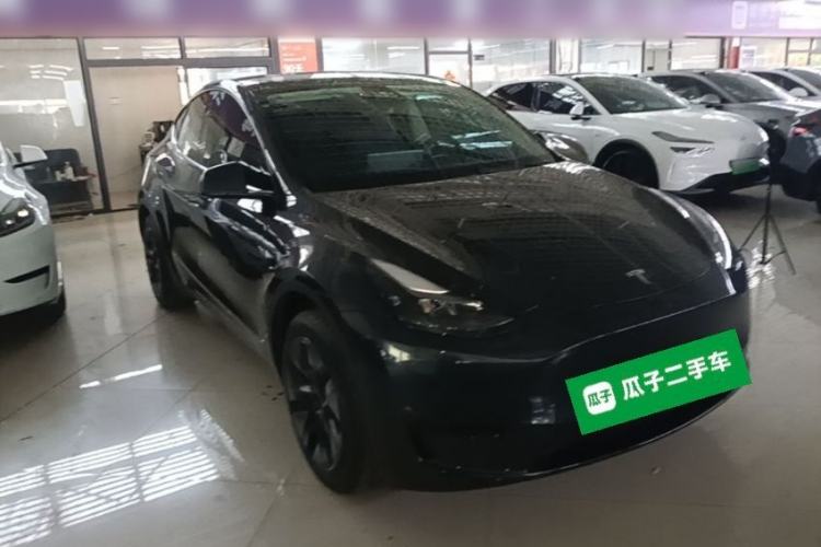 Used Tesla Model Y 2024 Rear-Wheel-Drive Version Front Right 45 Deg