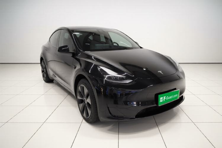Used Tesla Model Y 2024 Rear-Wheel-Drive Version Front Right 45 Deg