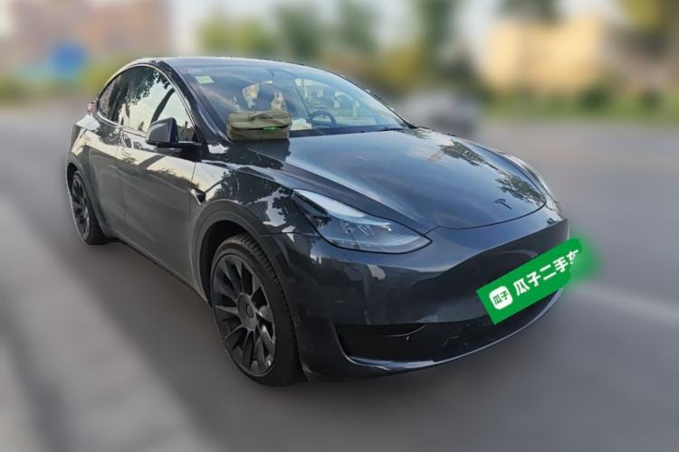 Used Tesla Model Y 2024 Rear-Wheel-Drive Version Front Right 45 Deg