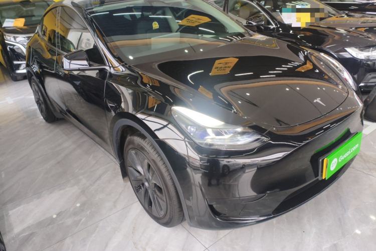 Used Tesla Model Y 2024 Rear-Wheel-Drive Version Front Right 45 Deg