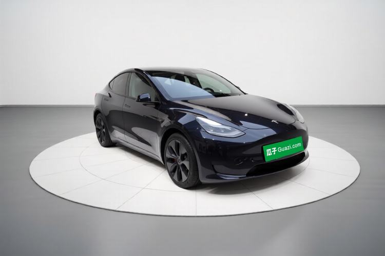 Used Tesla Model Y 2024 Rear-Wheel-Drive Version Front Right 45 Deg