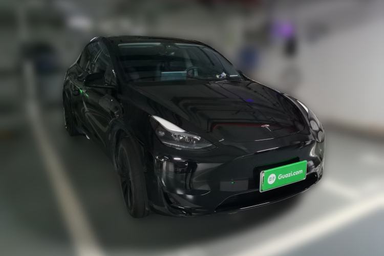 Used Tesla Model Y 2024 Rear-Wheel-Drive Version Front Right 45 Deg