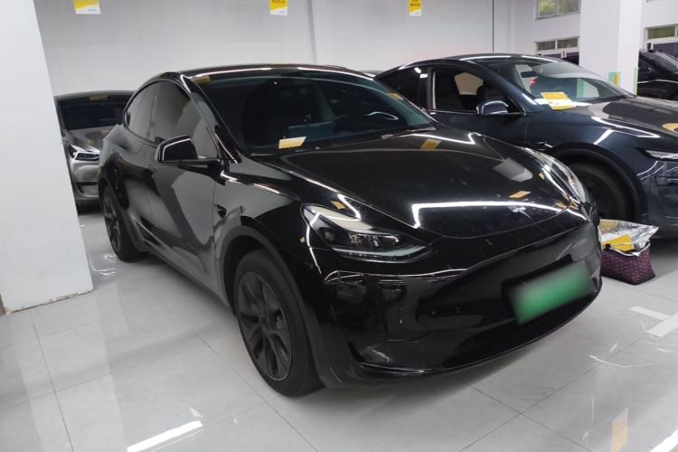 Used Tesla Model Y 2024 Rear-Wheel-Drive Version Front Right 45 Deg