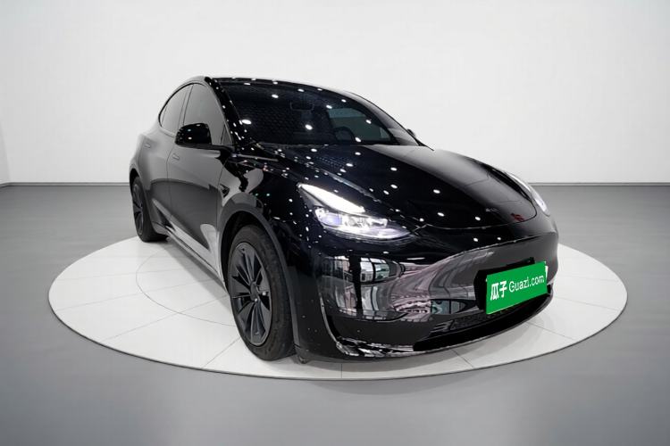 Used Tesla Model Y 2024 Rear-Wheel-Drive Version Front Right 45 Deg