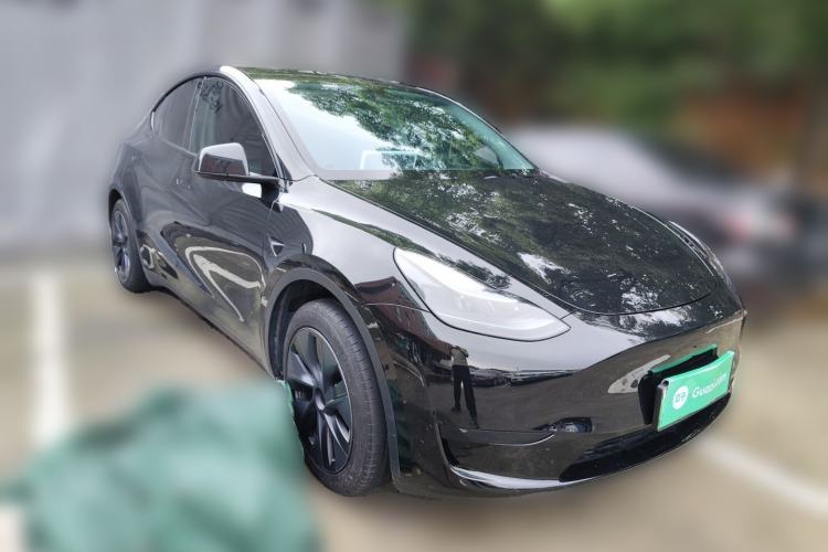 Used Tesla Model Y 2024 Rear-Wheel-Drive Version Front Right 45 Deg
