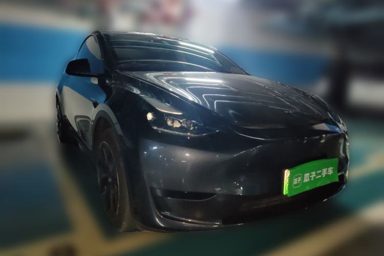 Used Tesla Model Y 2024 Rear-Wheel-Drive Version Front Right 45 Deg