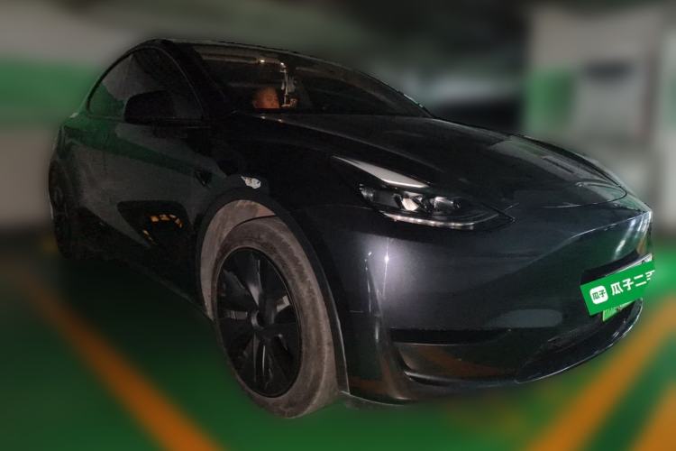 Used Tesla Model Y 2024 Rear-Wheel-Drive Version Front Right 45 Deg