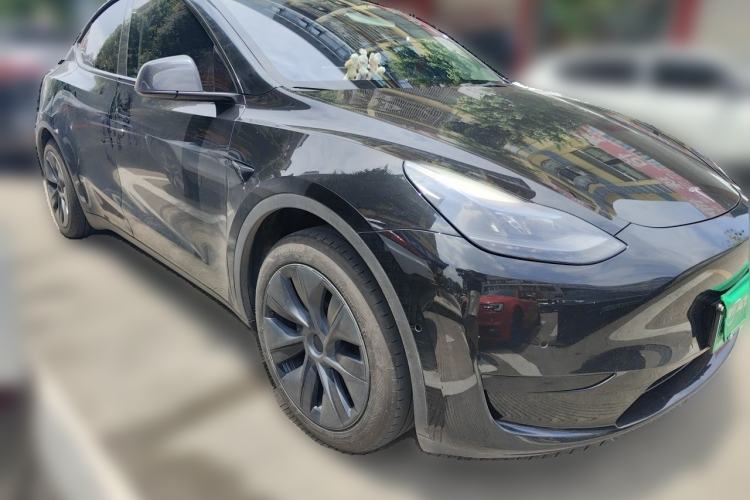 Used Tesla Model Y 2024 Rear-Wheel-Drive Version Front Right 45 Deg