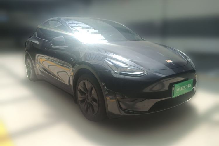 Used Tesla Model Y 2024 Rear-Wheel-Drive Version Front Right 45 Deg