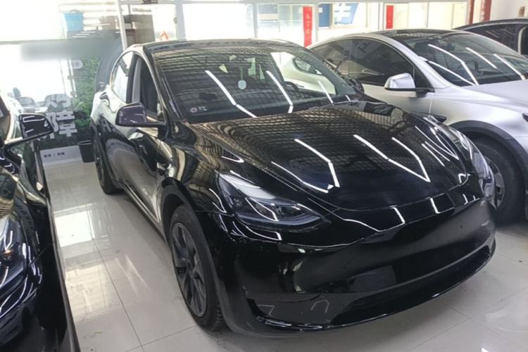 Used Tesla Model Y 2024 Rear-Wheel-Drive Version Front Right 45 Deg