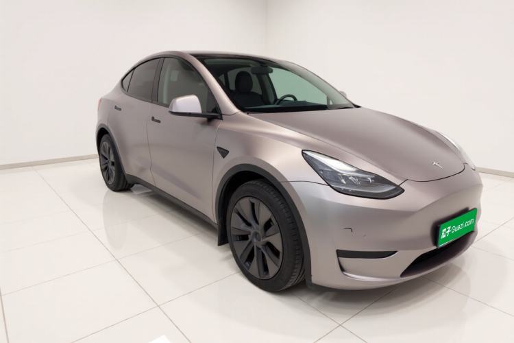 Used Tesla Model Y 2024 Rear-Wheel-Drive Version Front Right 45 Deg