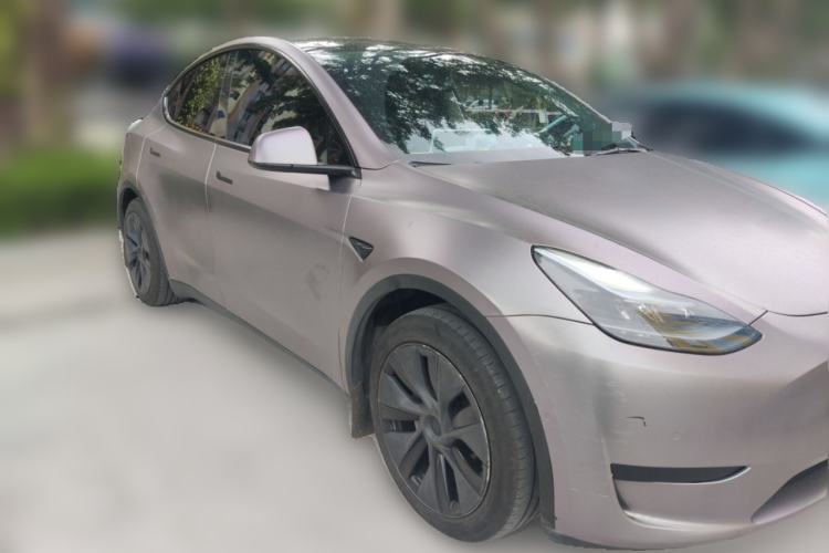 Used Tesla Model Y 2024 Rear-Wheel-Drive Version Front Right 45 Deg