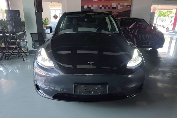 Used Tesla Model Y 2024 Long-Range All-Wheel-Drive Version Front