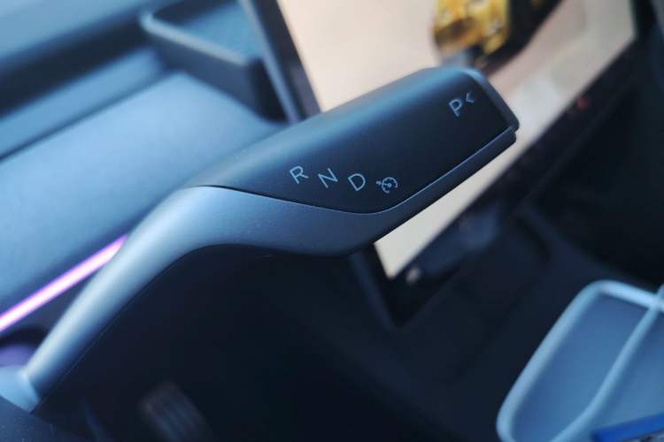 Used Tesla Model Y 2024 Performance High-Performance Edition Gear Lever