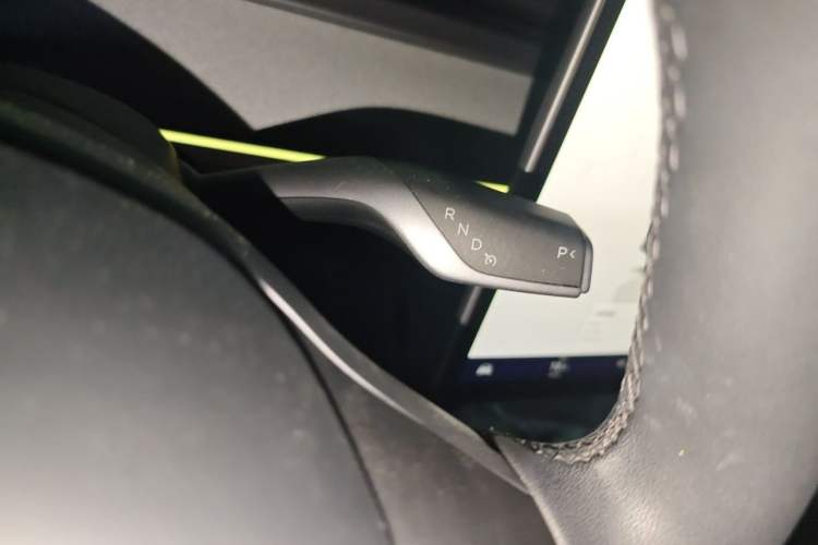 Used Tesla Model Y 2024 Rear-Wheel-Drive Version Gear Lever