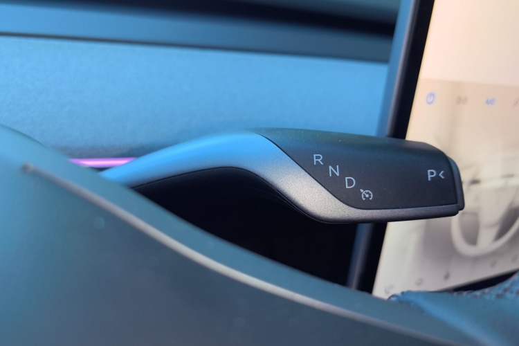 Used Tesla Model Y 2024 Long-Range All-Wheel-Drive Version Gear Lever