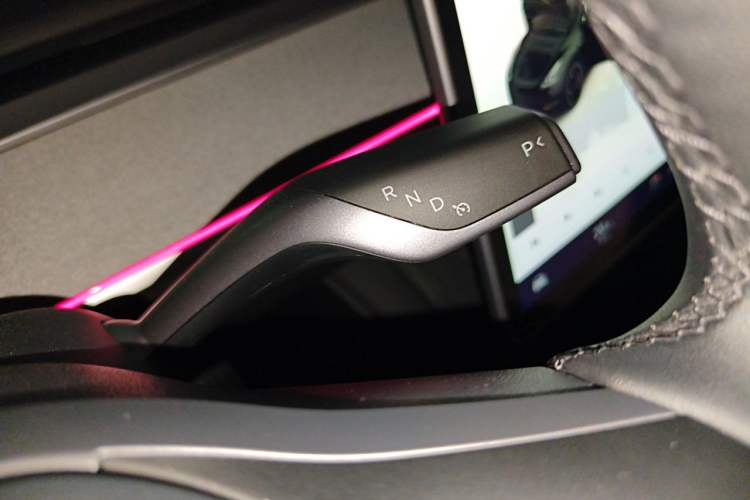 Used Tesla Model Y 2024 Performance High-Performance Edition Gear Lever