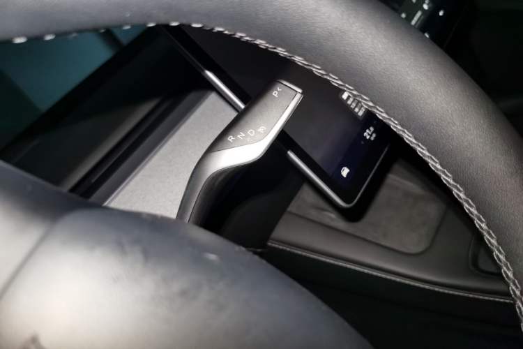 Used Tesla Model Y 2024 Rear-Wheel-Drive Version Gear Lever