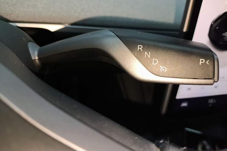 Used Tesla Model Y 2024 Long-Range All-Wheel-Drive Version Gear Lever