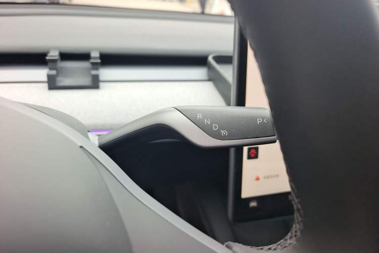 Used Tesla Model Y 2024 Performance High-Performance Edition Gear Lever