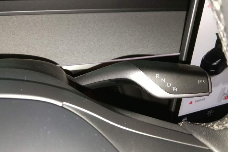 Used Tesla Model Y 2024 Rear-Wheel-Drive Version Gear Lever