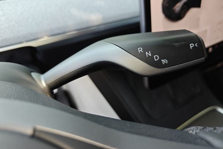 Used Tesla Model Y 2024 Long-Range All-Wheel-Drive Version Gear Lever