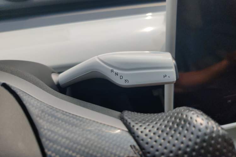 Used Tesla Model Y 2024 Rear-Wheel-Drive Version Gear Lever